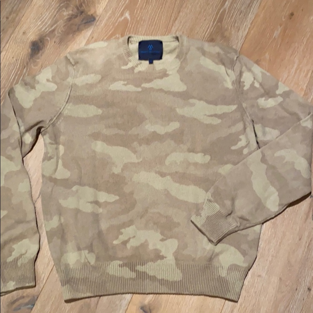 Men’s camouflage pattern sweater